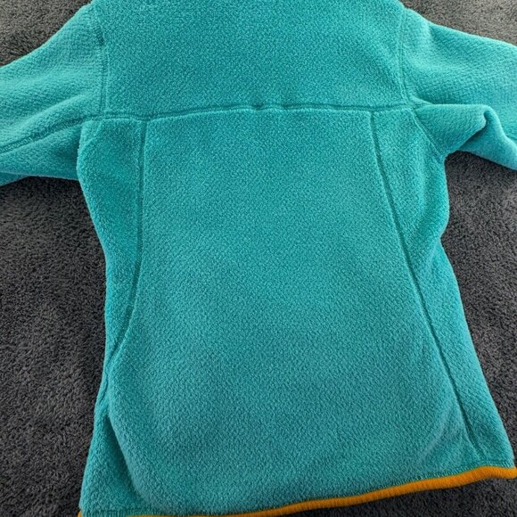 Patagonia Jacket Small Blue Fuzzy Soft Fleece Logo Pullover Women 1/4 Snap - Picture 15 of 15